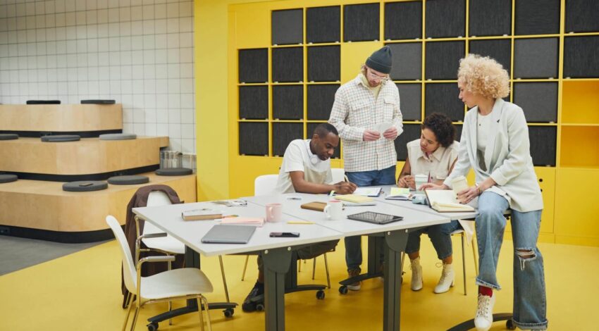 Cum menții coerența brandului în toate materialele de comunicare